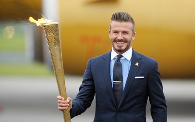 9博精华-伊萨克突破后低射破网